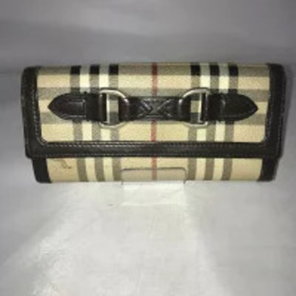 Burberry Handbags - Burberry bi fold wallet